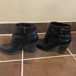 Black Jessica Simpson heeled ankle boots